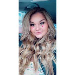 Meet your Posher, Laufey